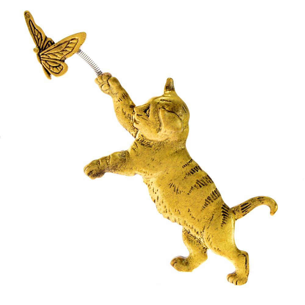 

Новая брошь с изображением кота, ловля бабочек, животный дизайн, дрожащая булавка, винтажные модные украшения, 2 цвета, высокое качество