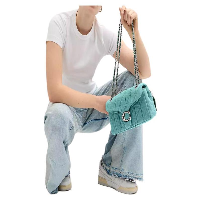 Coach Borsa a Spalla Trapuntata in Denim Tabby 26 Logo Classico Media da Donna Blu