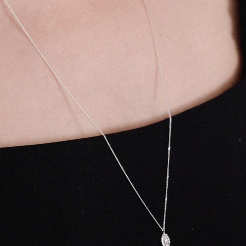 

PARTY AFTER DARK From the Seed Necklace S From the Seed Necklace S