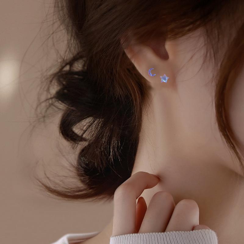 Dreamy Seven-Color Star & Moon Stud Earrings: Dainty, Sparkly Set for Fairy Girls