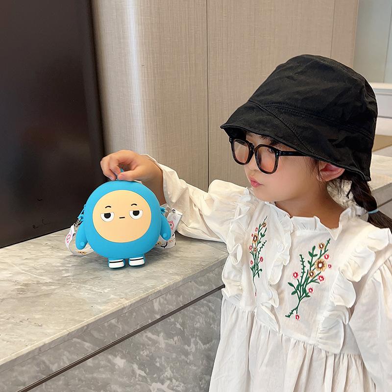 Cute Trendy Children's Small Satchel 2025 Silicone New Foreign Style Children's Bag Boys and Girls Diagonally Span Change Earphone Bag Tide