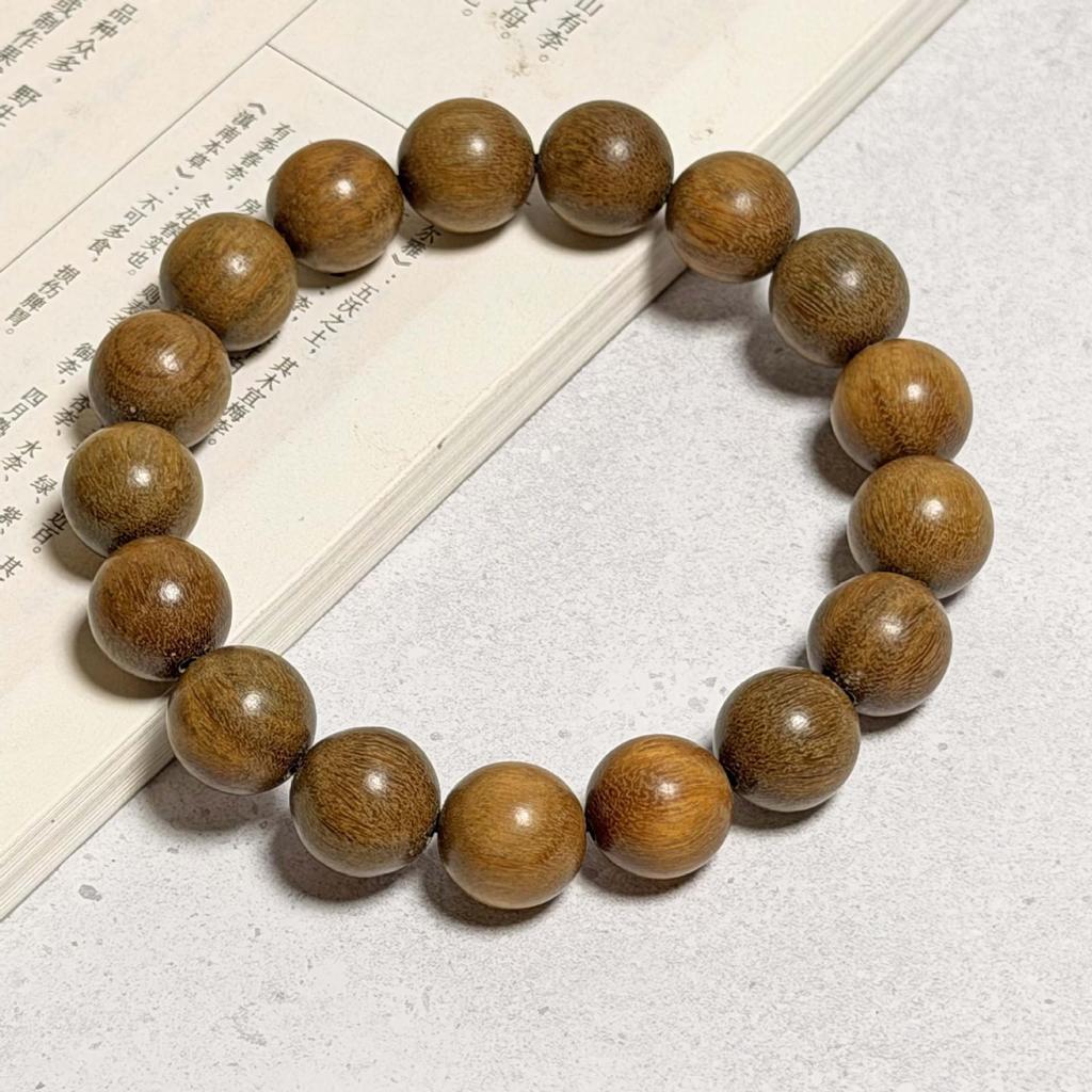 Argentina Green Sandalwood Beaded Bracelet: 8mm Buddhist Rosary for Men & Women