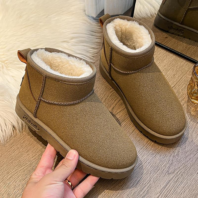 Snow boots women's winter new round head large size velvet cotton shoes student flat-soled short cotton boots