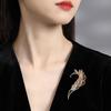 Luxurious and Elegant Tassel Brooch for Women, Fashionable and Graceful Crystal Tassel Brooch