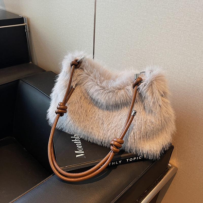 New Plush Bag Women's Largecapacity Sen Meng Trendy Autumn and Winter Messenger Bag Feeling Portable Plush Tote Bag