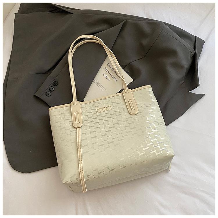 

Niche fashion shoulder bag 2025 Korean version large-capacity new tote bag commuter bag printed simple handbag белый