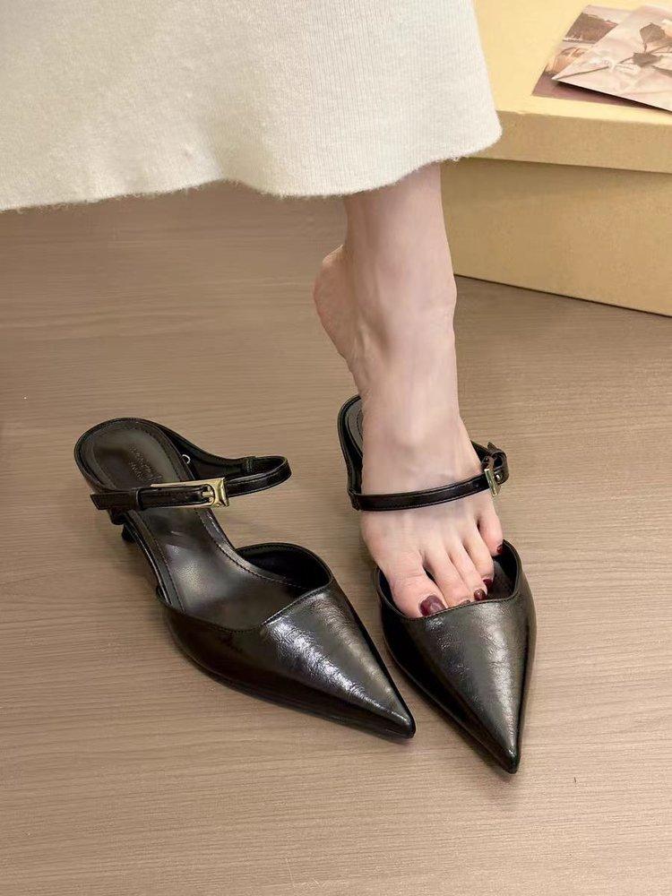 

[youshilai] Retro brown pointed head bag head half slippers women s outer wear 2025 summer commuter stiletto shoes 35