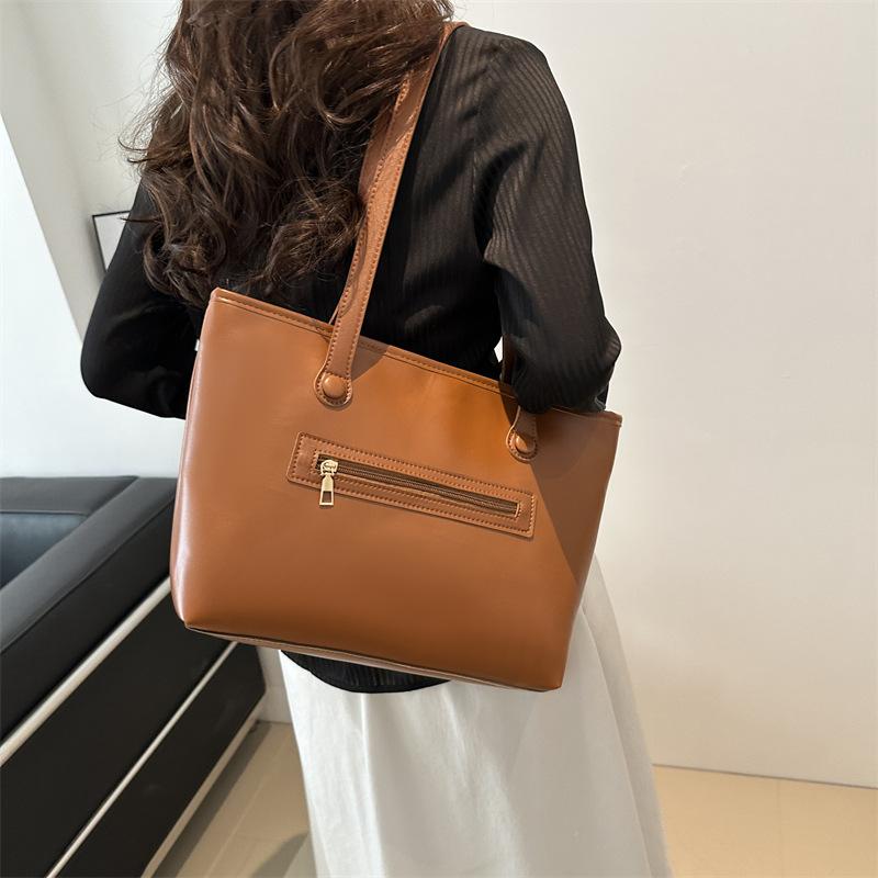 Large capacity simple tote bag women's 2025 new trendy fashion versatile shoulder bag college student class commuter bag