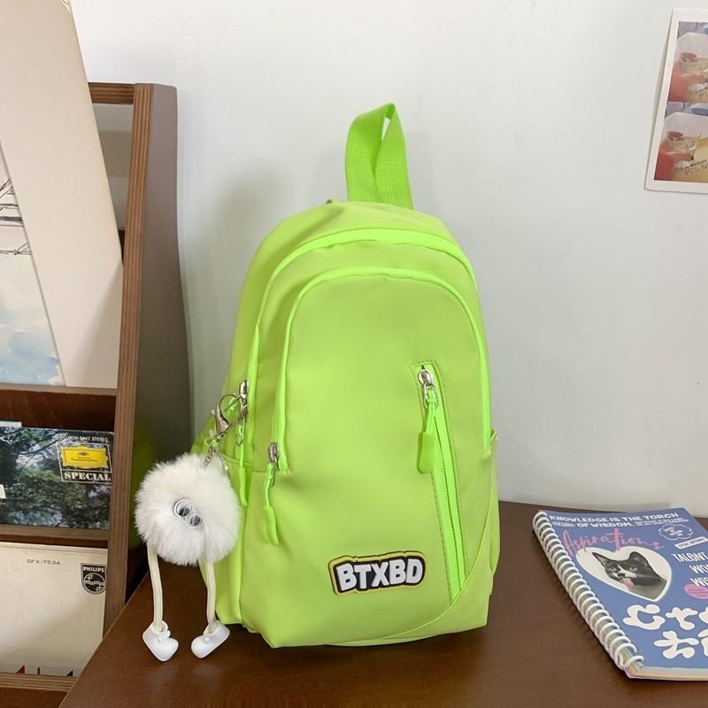 

Stylish Polyester Canvas Crossbody Bag Medium-sized With Sturdy Stitching And Phone Pocket