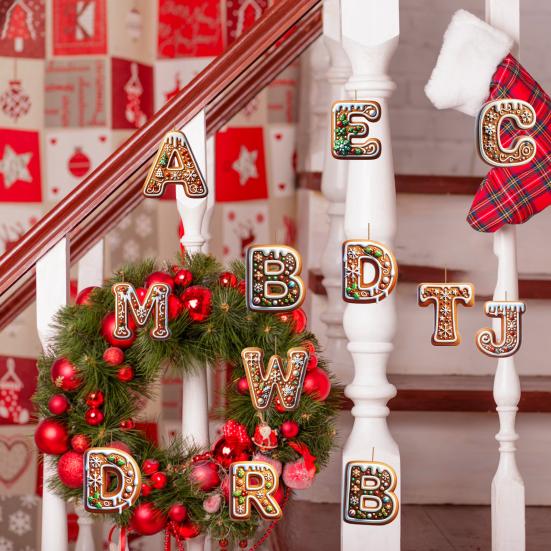 1/26Pcs Gingerbread Alphabet Ornaments 26 Initial Letter Candy Cane Pendant with Berries Pattern Mini Monogram
