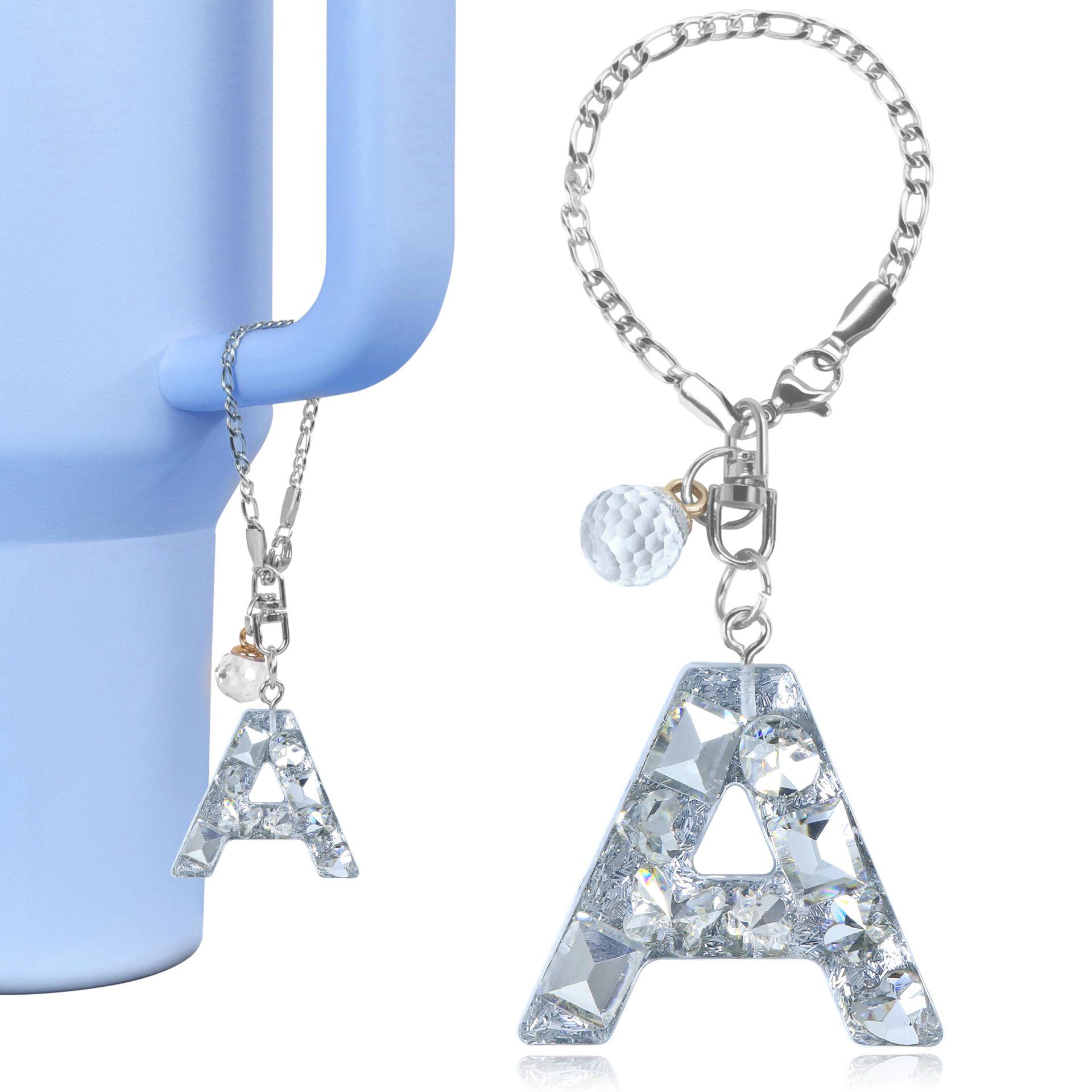 

Кружка Стэнли с брелоком-подвеской в виде буквы M и ручкой