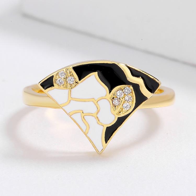 Creative Scallop Lady Ring Fashion Flower Black and White Handcrafted Enamel Ring Party