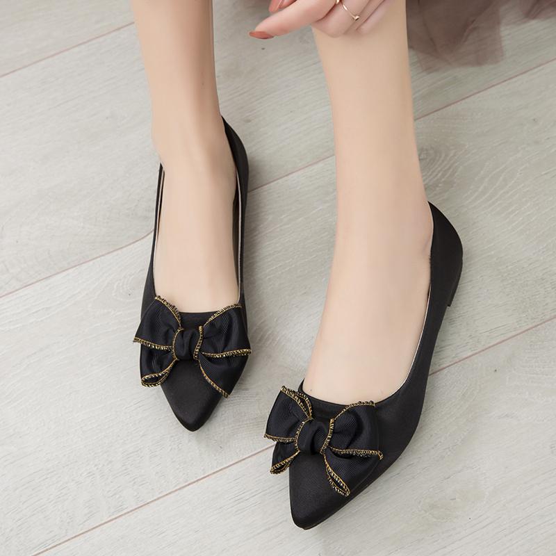 

Модные туфли с бантом Женские 2024 Повседневные женские кроссовки на плоской подошве с неглубоким вырезом и острым носком Тканевые резиновые туфли-бабочки Новые для свадебного платья 35 чёрный