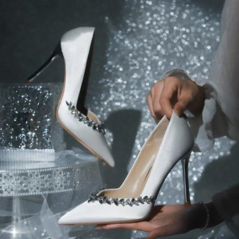 Women's Heel Shoes Autumn New Pointed Head Shallow Mouth Diamond-buckle Non-slip High-heel Low-top Shoes