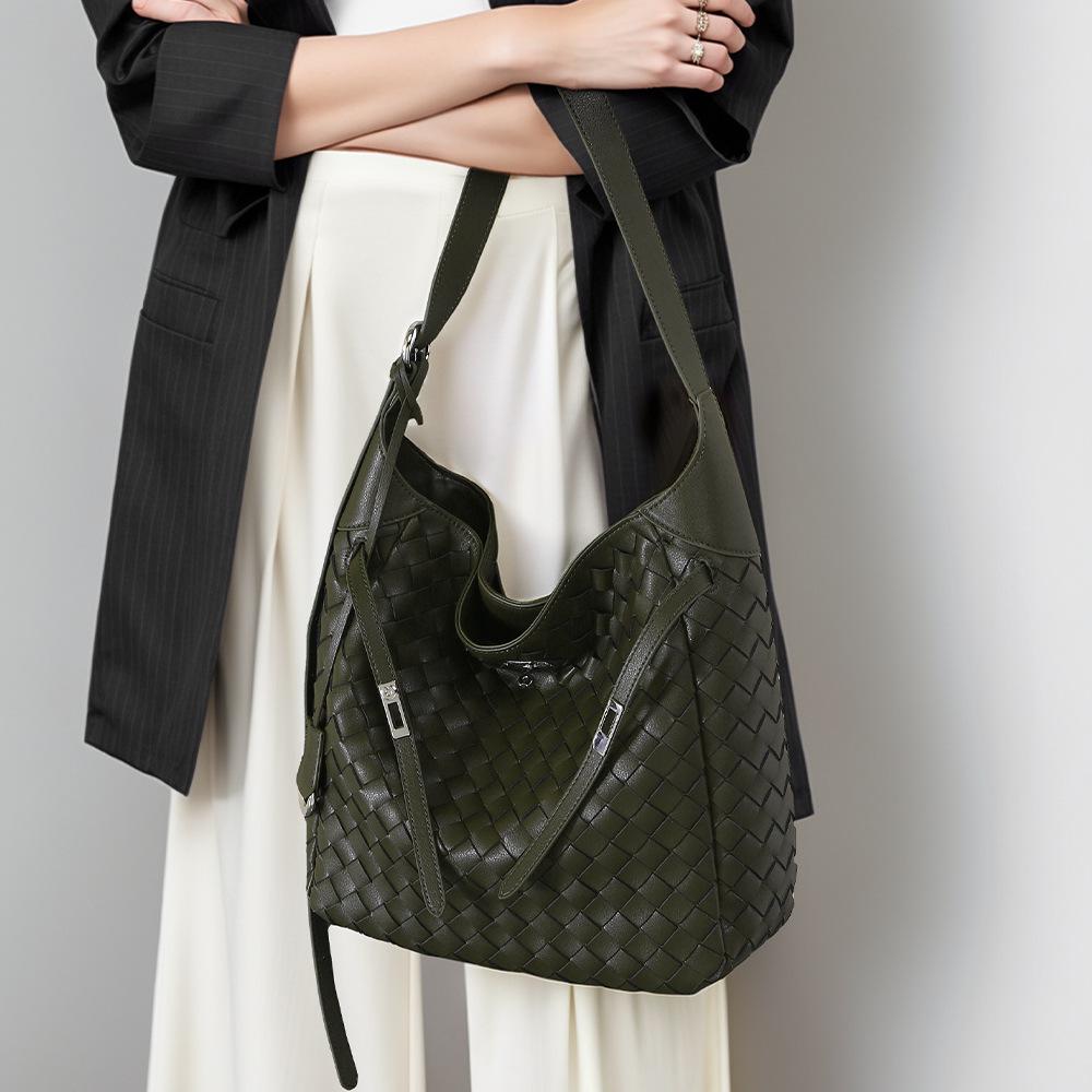 Leather Women's Bag Hand-woven Bag Large Capacity Crossbody Bag Commuting Handbag Casual Women's Bag with Shoulder Bag