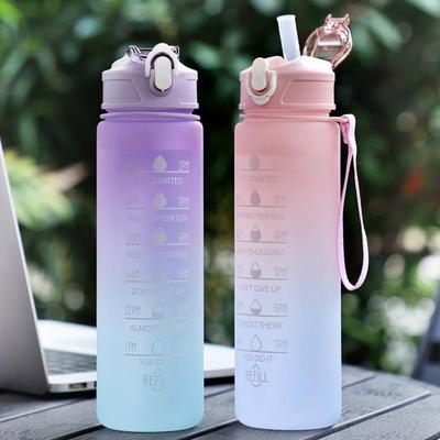 Bottiglia d'acqua sportiva da 750 ml con indicatore del tempo Tazza a prova di perdite Bottiglia d'acqua portatile motivazionale per sport all'aria aperta Fitness senza BPA