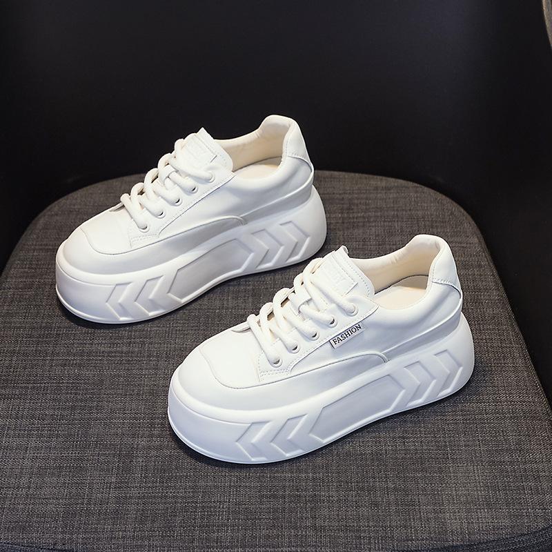 Brot Schuhe Damen Lederoberfläche dicke Sohle Innenhöhe erhöht lässig vielseitig Füße klein Muffin Schuhe kleine weiße Schuhe
