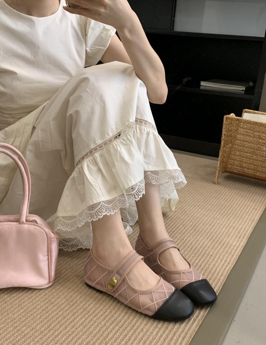 

Mary Jane shoes women s 2025 summer new one-word strap French women s single shoes round head flat bottom shallow mouth ballet shoes women 39 рожевий