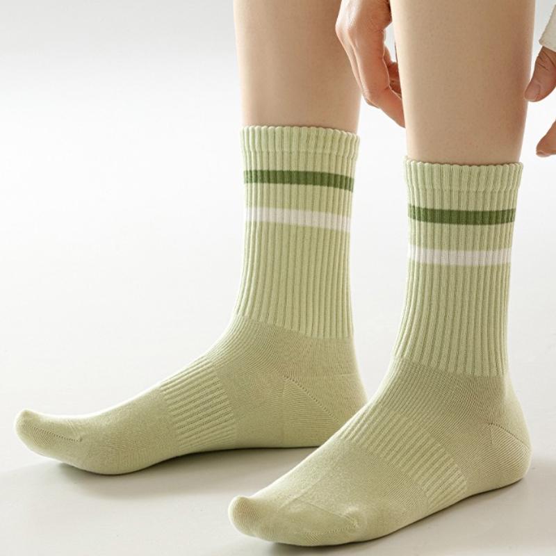 Trendy Women's Socks Soft Comfortable Middle Tube Socks