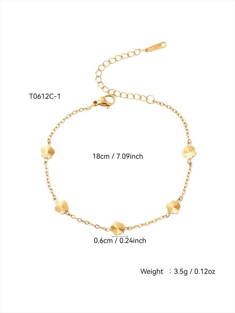 Instagram-Inspired Fashion: Elegant And Refined Stainless Steel 18K Gold-Plated Small Flower Bracelet For Women