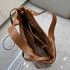 2025 Cross-border First-layer Cowhide Retro Large-capacity Magnetic Tote Bag Handbag Commuter Versatile Messenger Bag Bag Woman