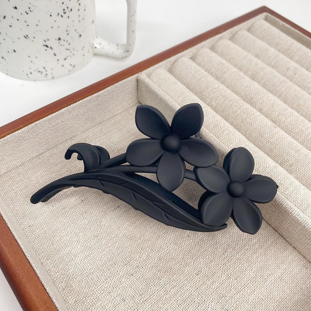 Milk Tea Color Large Hair Claw - Korean Style Fashionable Hollow Out Shark Clip for Women's Updos
