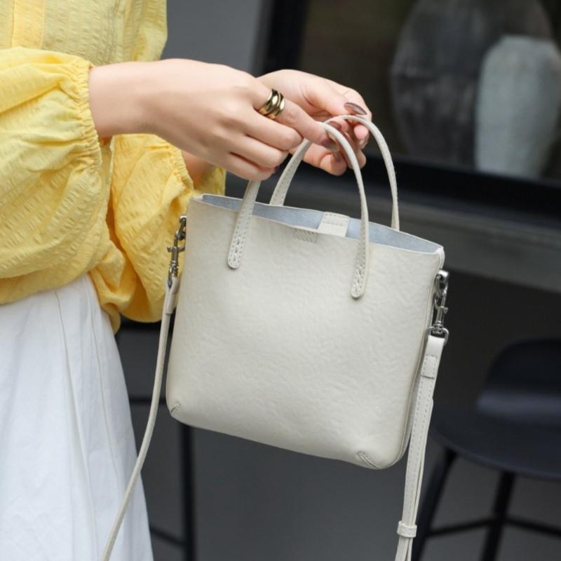 Top hand-held leather mini handbag, small square bag with detachable shoulder strap, versatile crossbody bag for commuting