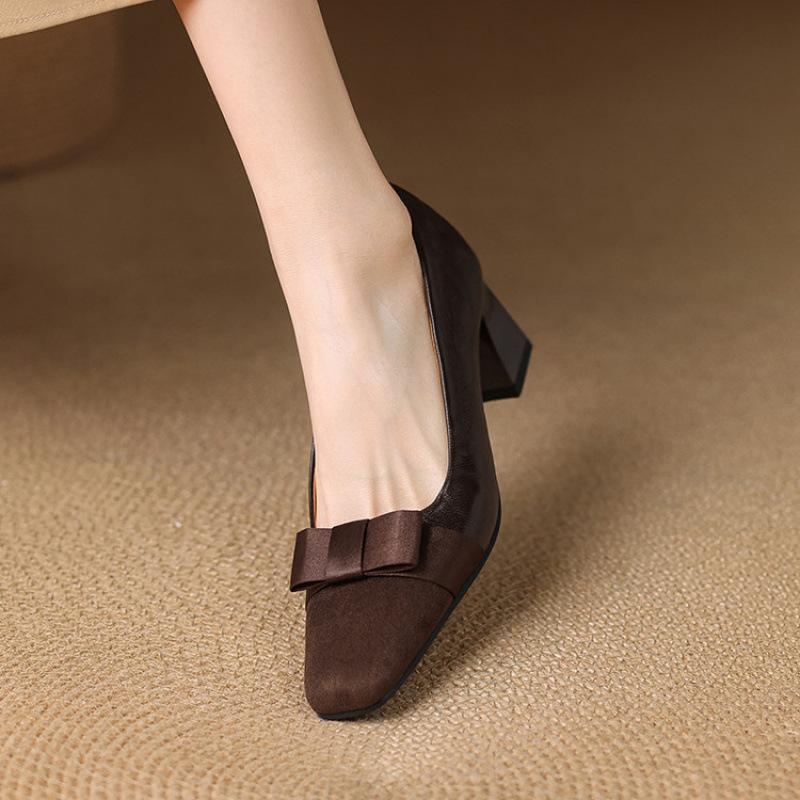 New Comfortable and Casual Small Leather Shoes Women's Rubber Sole Large Size Medium Heel Square Head Women's Shoes Square Heel Suede Four-season Sing
