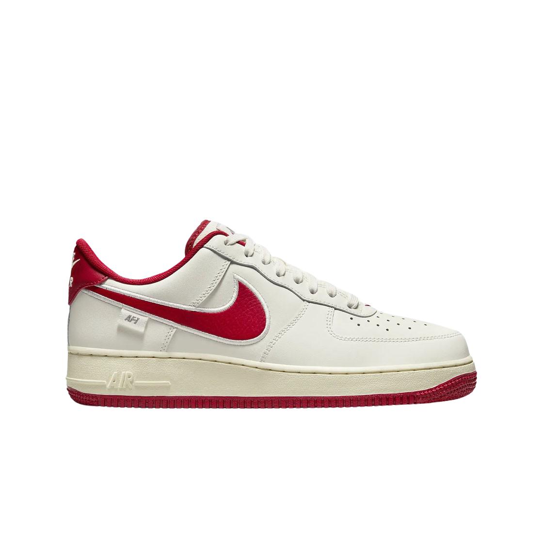 

Nike Air Force 1 07 Sail Gym Red 290