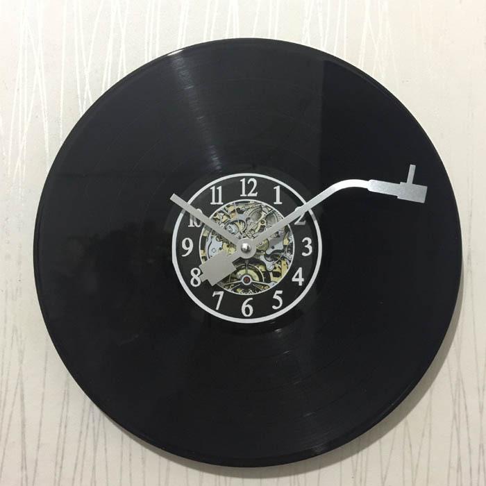 European and American Retro Vinyl Record Hanging Clock Creative Plastic Wall Clocks Ktv Living Room Study Wall Decoration