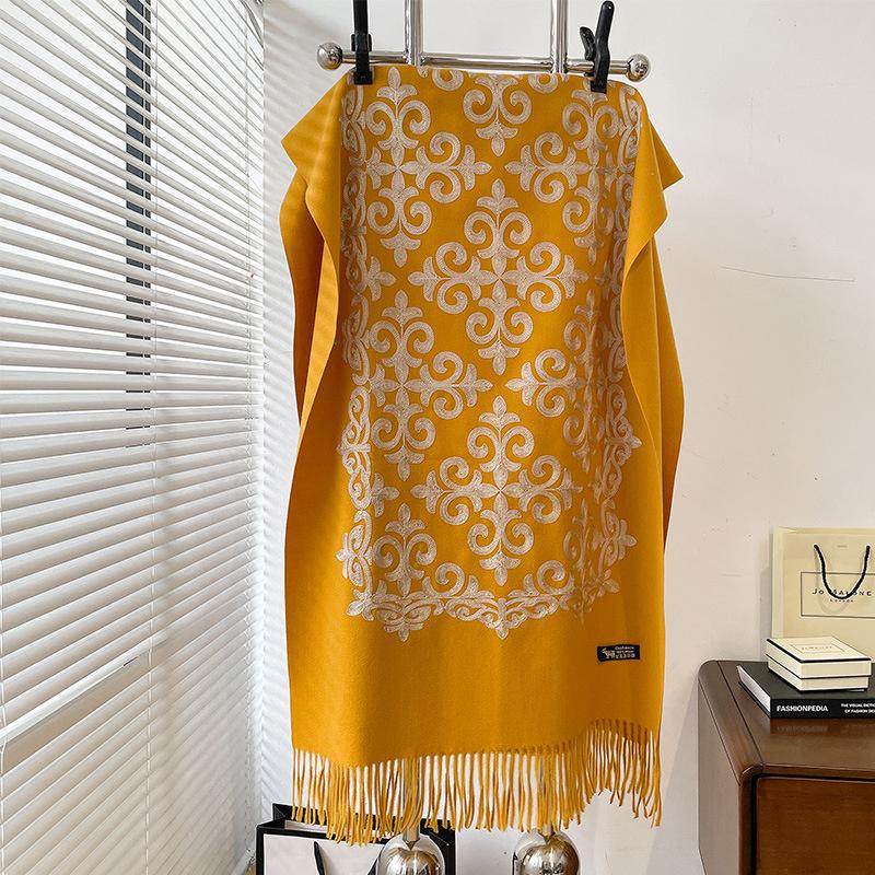 New Pashmina Cashmere Blend Mujer Bufanda Scarf Warm Echarpes Embroider Flower Poncho Cape Thick Warm Poncho Kerchief
