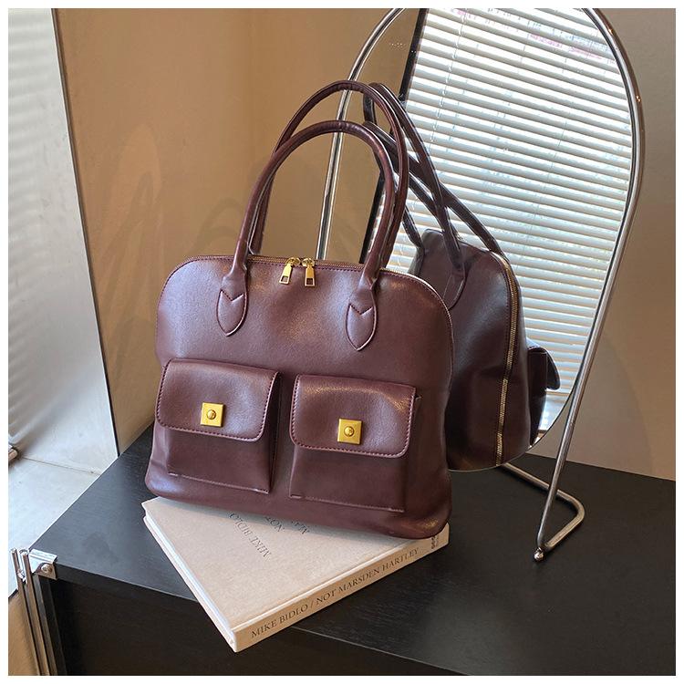 

Ретро сумка жіноча великої місткості 2024 новинка осені та зими повсякденна універсальна сумка через плече популярна цього року сумка