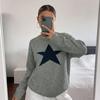 Neuer Pullover - Gemütlich und locker im Fünf-Sterne-Stil für Herbst und Winter.