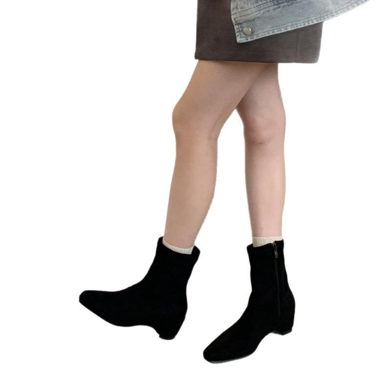 Square Head Low Heel Suede Fashion Boots 2025 Autumn Korean Version New Temperament Retro Short Boots Side Zipper Chelsea Boots