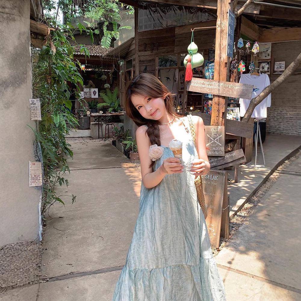 Women's Summer 2024 French Casual Mid-Length Halterneck Sling Dress