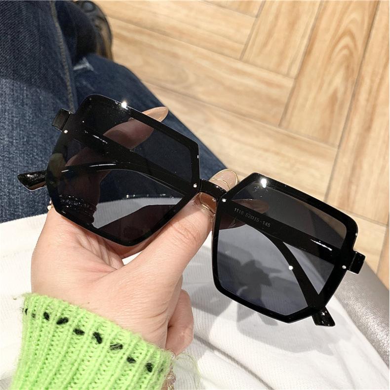 New Women's Sunshade Polygonal Sunglasses High-definition UV Protection Driving Sunglasses Trendy Retro UV Resistant Sunglasses