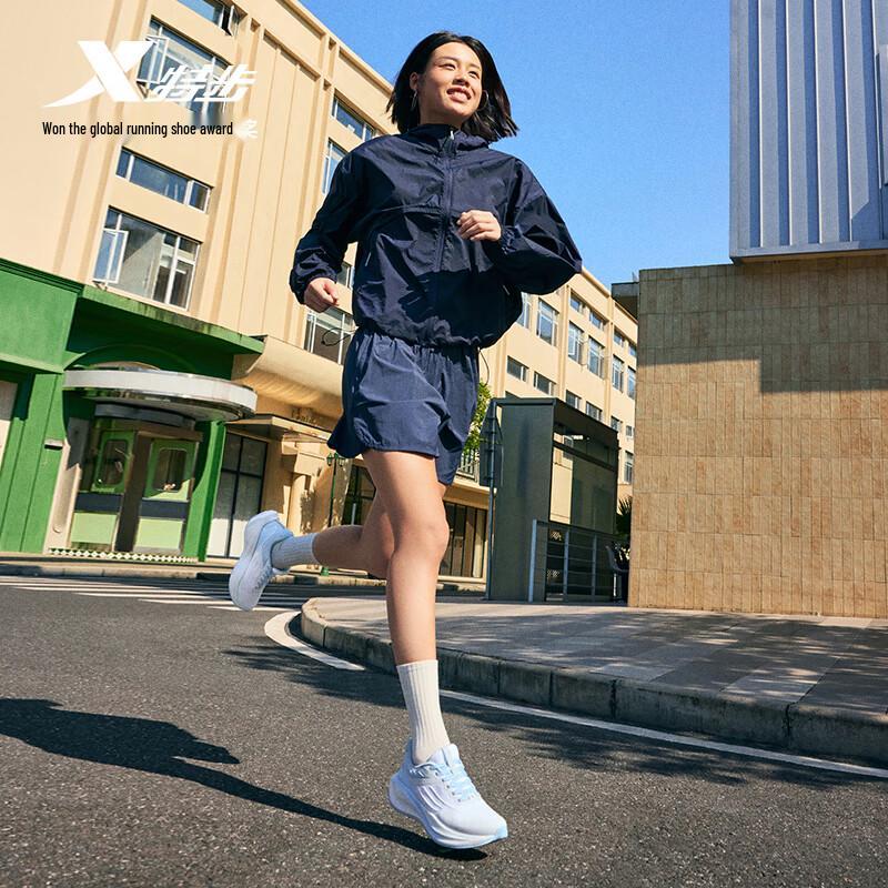 Xtep HouDun Wasserdichte Winter-Laufschuhe für Damen