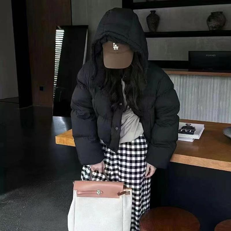 Tide brand down jacket women's short 2024 winter fashion two wear straps thickened white duck down bread jacket