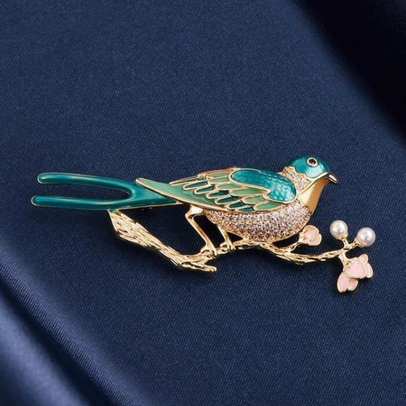 

Elegant Cute Bird Brooches for Women Unisex Shiny Rhinestone Zircon Emblem Lapel Pins Jewelry Gift
