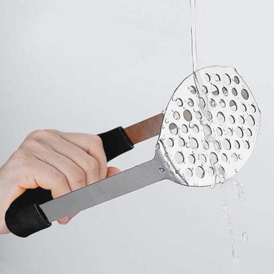 Potato Masher with Anti-Slip Rubber Handle U-Shaped Design Potatoes Masher Uniform Mesh Masher for Sweet Potatoes Pumpkin Beans