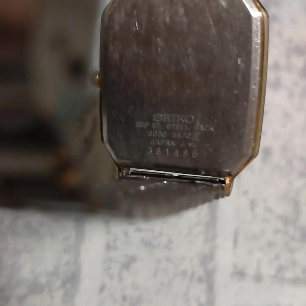 Used Working SEIKO Seiko Quartz Chariot Men's Watch TANK Rectangular Vintage