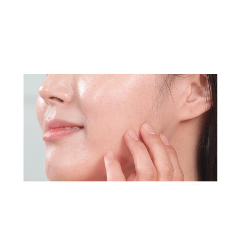 Hanskin Real Complexion Hyaluron Skin Essence 300ml