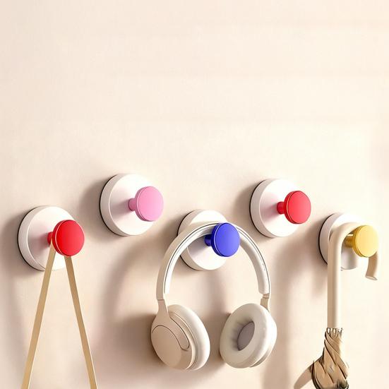 5Pcs Plastic Suction Cup Hooks No Drill Strong Suction Power Detachable Reusable Wall Hangers for Bathroom Kitchen Bedroom Storage Accessories