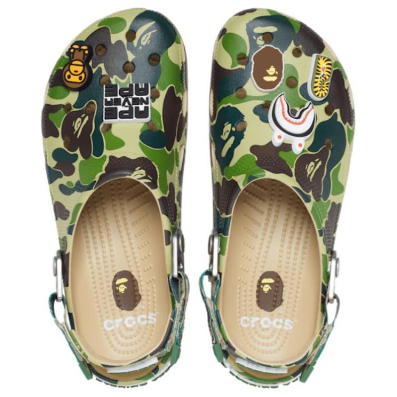 A BATHING APE x Crocs Classic clog camouflage print comfortable and versatile hole shoes for men and women in brown