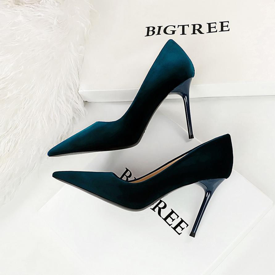 Women's Fashion Thickened Suede Banquet High Heels Shallow Mouth Pointed Single Shoes
