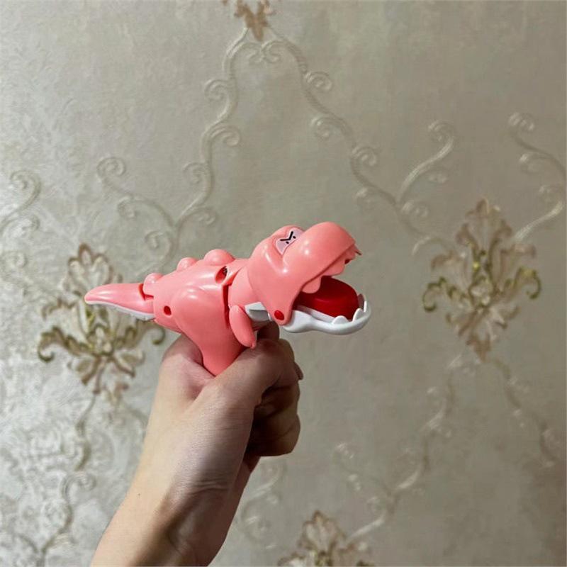 

Водная игрушка динозавра: Привлекающий внимание, брызгающий водой, ревущий, трясущийся и кусающийся, веселый для детей