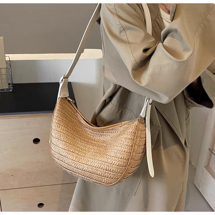 

Personalized Bag Women Fashionable All-matching Large Capacity Woven Dumpling Commuter Beach Shoulder 30x12x17 off білий колір