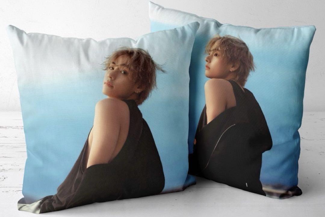 

[USED] BTS Cushion Cover LAYOVER Taehyung V V