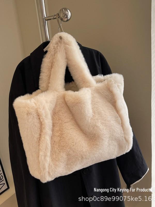 

Plush Large Capacity Fur Tote Bag - 2025 Autumn/Winter Shoulder and Handheld Casual Versatile Bag кофейный