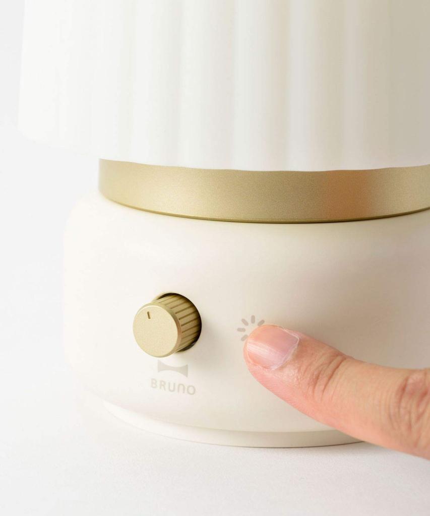 BRUNO Ultrasonic Aroma Humidifier, Compact and Stylish, Perfect for Tabletop Use, Bedroom, or Home Decor. Includes Light for Throat Care. Suitable